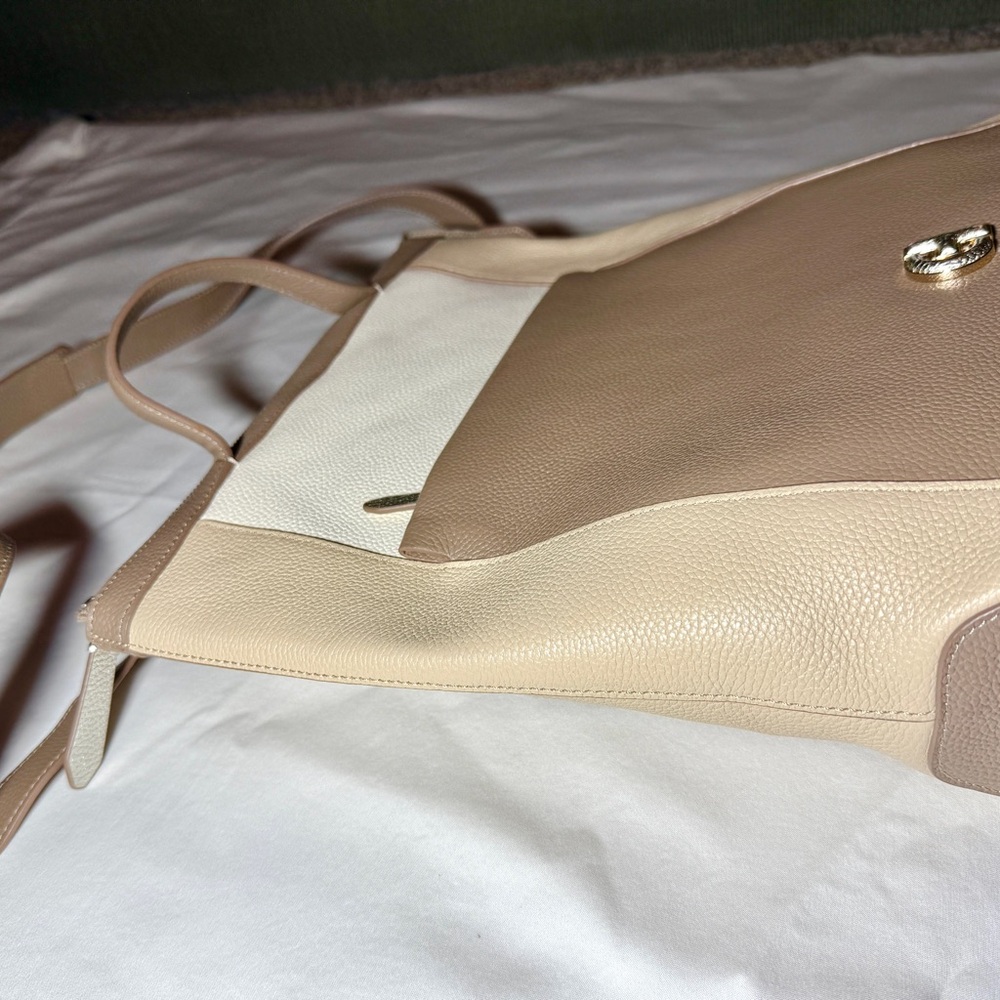 Cole Haan Leather Tote with Trolley Sleeve for Travel, plus dust cover. Like New - Picture 3 of 12